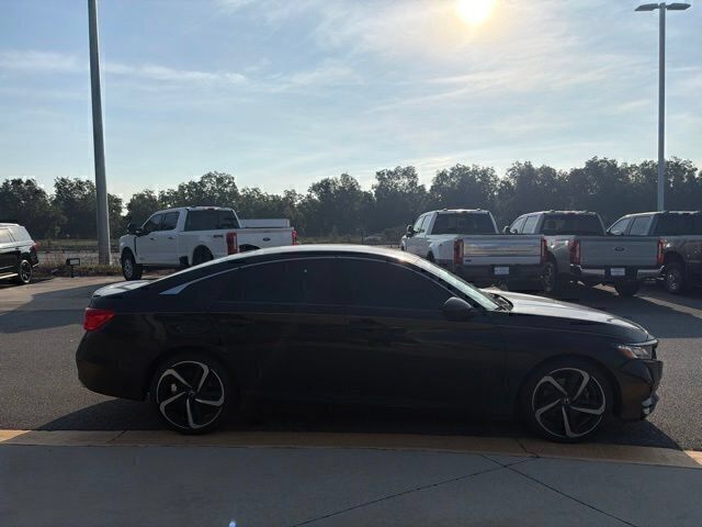 Used 2019 Honda Accord Sport image 6