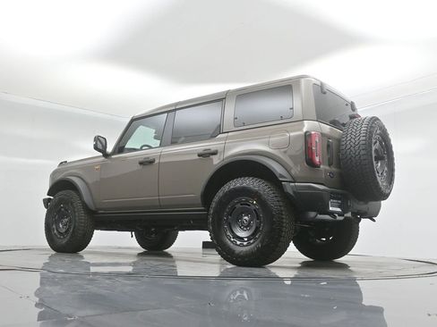 New 2025 Ford Bronco Badlands image 50