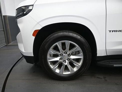 Used 2021 Chevrolet Tahoe Premier w/ Premium Package AWD/4WD image 9