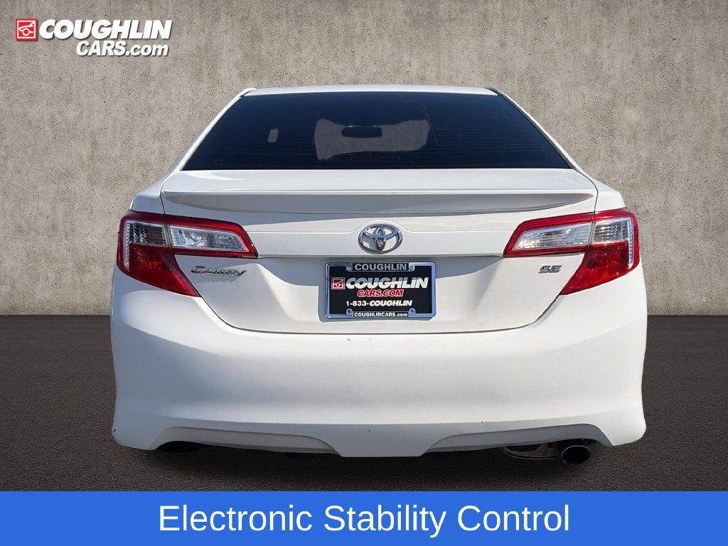 Used 2012 Toyota Camry SE FWD image 7