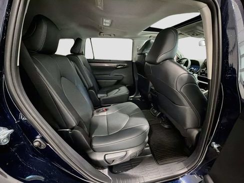 Certified 2026 Toyota Highlander Limited AWD/4WD image 23