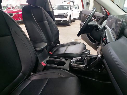 Used 2024 Kia Seltos SX image 10