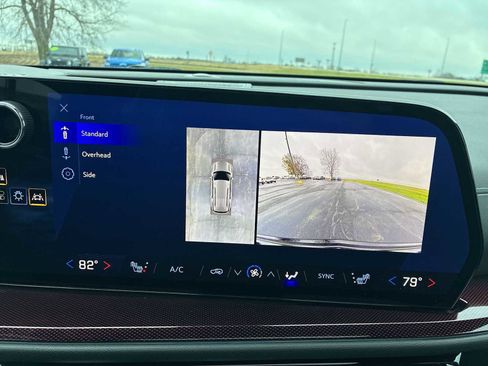 Used 2024 Chevrolet Traverse Z71 w/ Enhanced Driving Package image 14