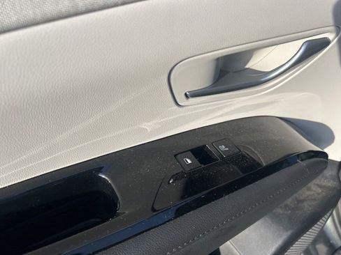 Used 2025 Hyundai Tucson Limited image 26