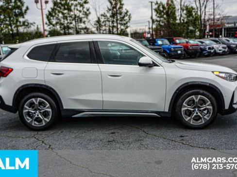 Used 2025 BMW X1 xDrive28i image 9