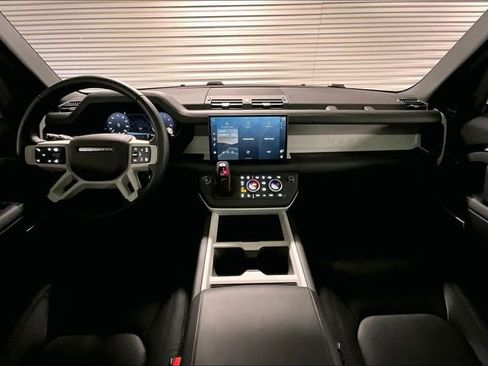 Certified 2025 Land Rover Defender 130 S image 18