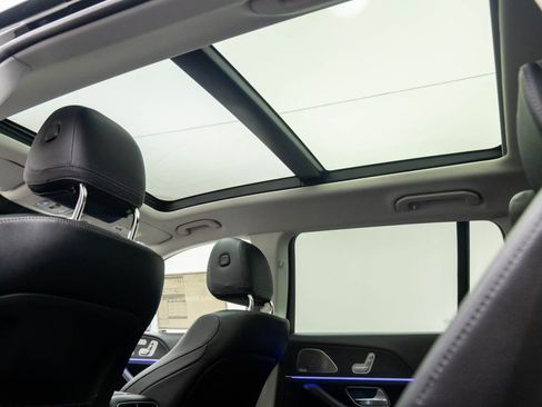 New 2026 Mercedes-Benz GLS 450 4MATIC image 19