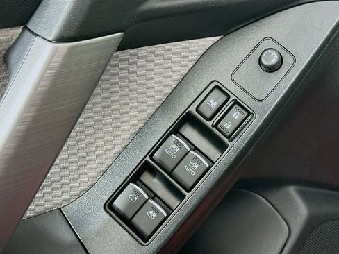 Used 2018 Subaru Forester 2.5i Premium w/ All-Weather Package image 15