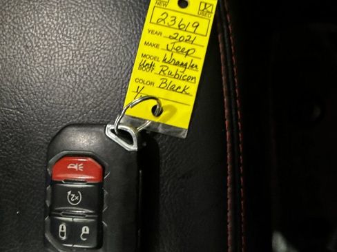 Used 2021 Jeep Wrangler Unlimited Rubicon w/ Uconnect 4C Nav & Sound Group image 46