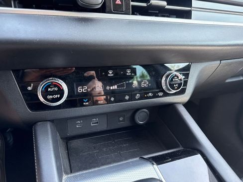 Used 2023 Mitsubishi Outlander SEL AWD/4WD image 20