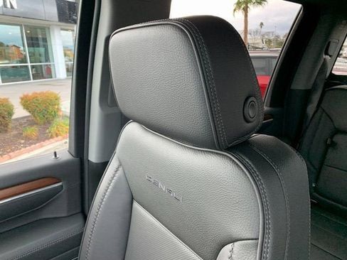 New 2026 GMC Sierra 2500 Denali w/ Denali Reserve Package image 27