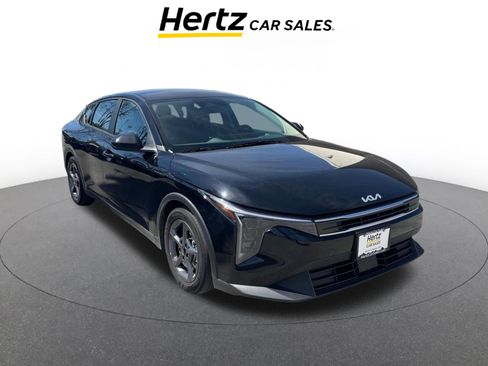 Used 2025 Kia K4 LXS image 1