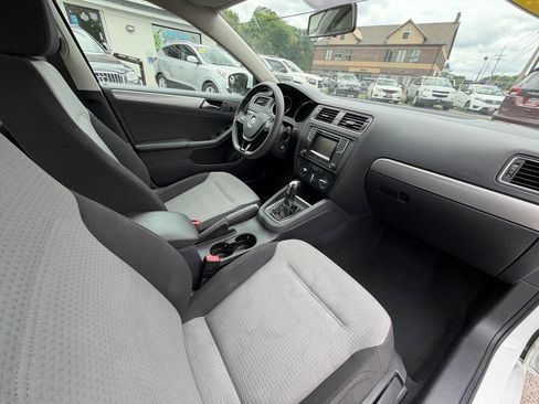 Used 2017 Volkswagen Jetta S FWD image 35