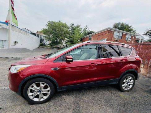 Used 2014 Ford Escape Titanium AWD/4WD image 2
