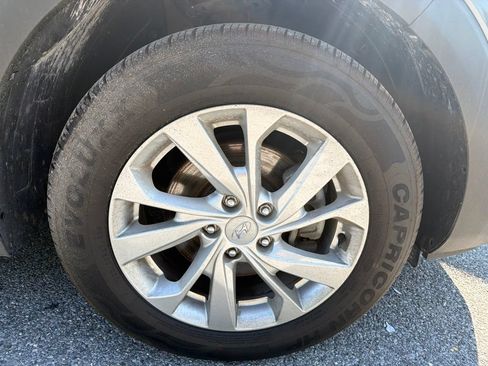Used 2021 Hyundai Tucson Value AWD/4WD image 13