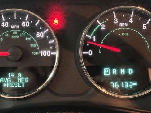 Used 2016 Jeep Wrangler Unlimited Sahara w/ Connectivity Group AWD/4WD image 31