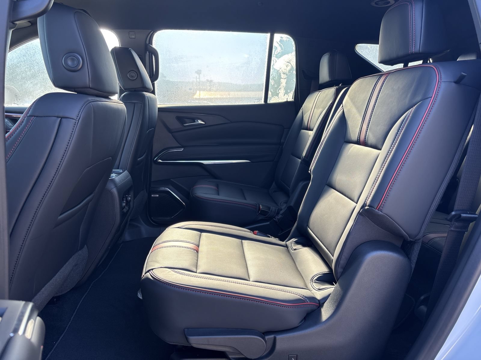 New 2027 Chevrolet Traverse RS AWD/4WD image 24