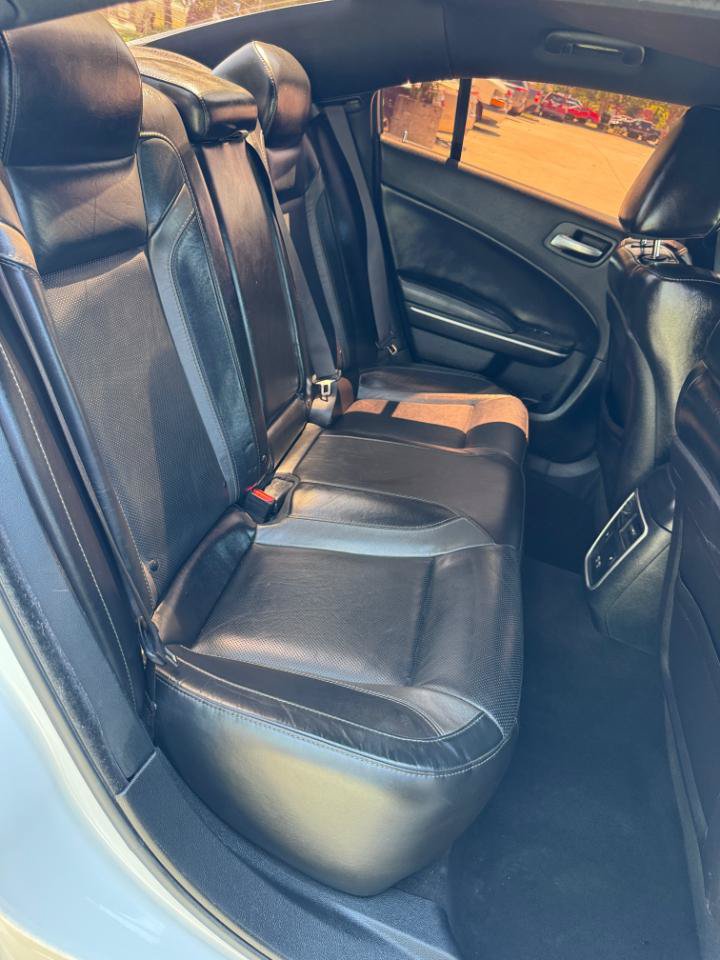 Used 2020 Dodge Charger SXT w/ Leather Interior Group RWD image 18