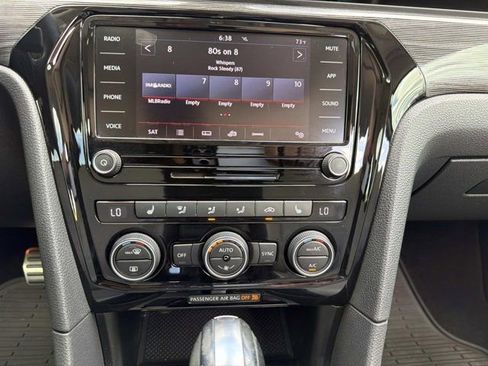 Used 2020 Volkswagen Passat 2.0T R-Line image 28