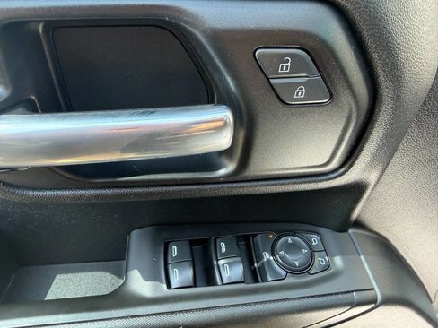 Used 2020 Chevrolet Silverado 1500 Custom Trail Boss w/ Custom Convenience Package AWD/4WD image 15