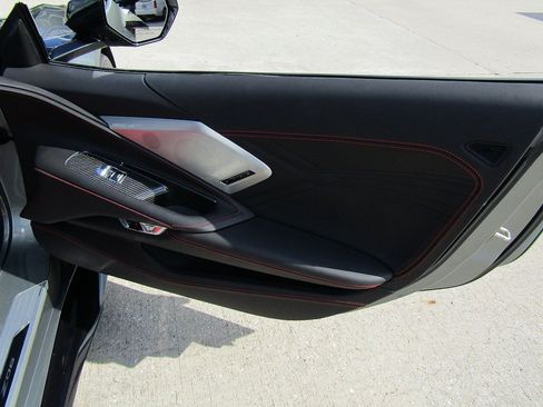 Used 2023 Chevrolet Corvette Z06 RWD image 14
