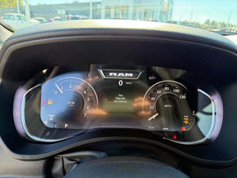 New 2026 RAM 1500 4x4 Crew Cab image 15