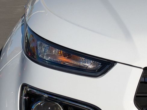 New 2026 Hyundai Venue SEL FWD image 6