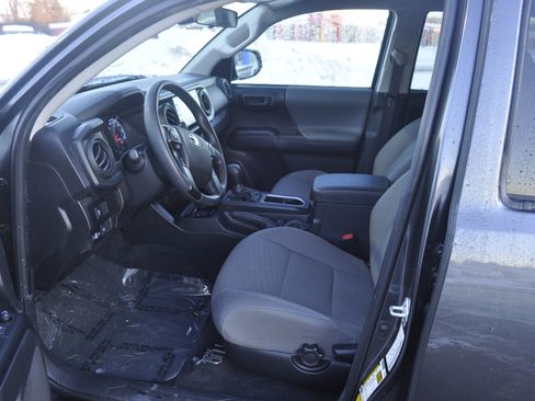 Used 2022 Toyota Tacoma SR image 14