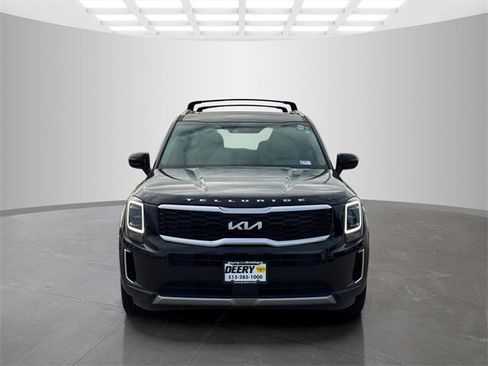 Used 2022 Kia Telluride S image 3
