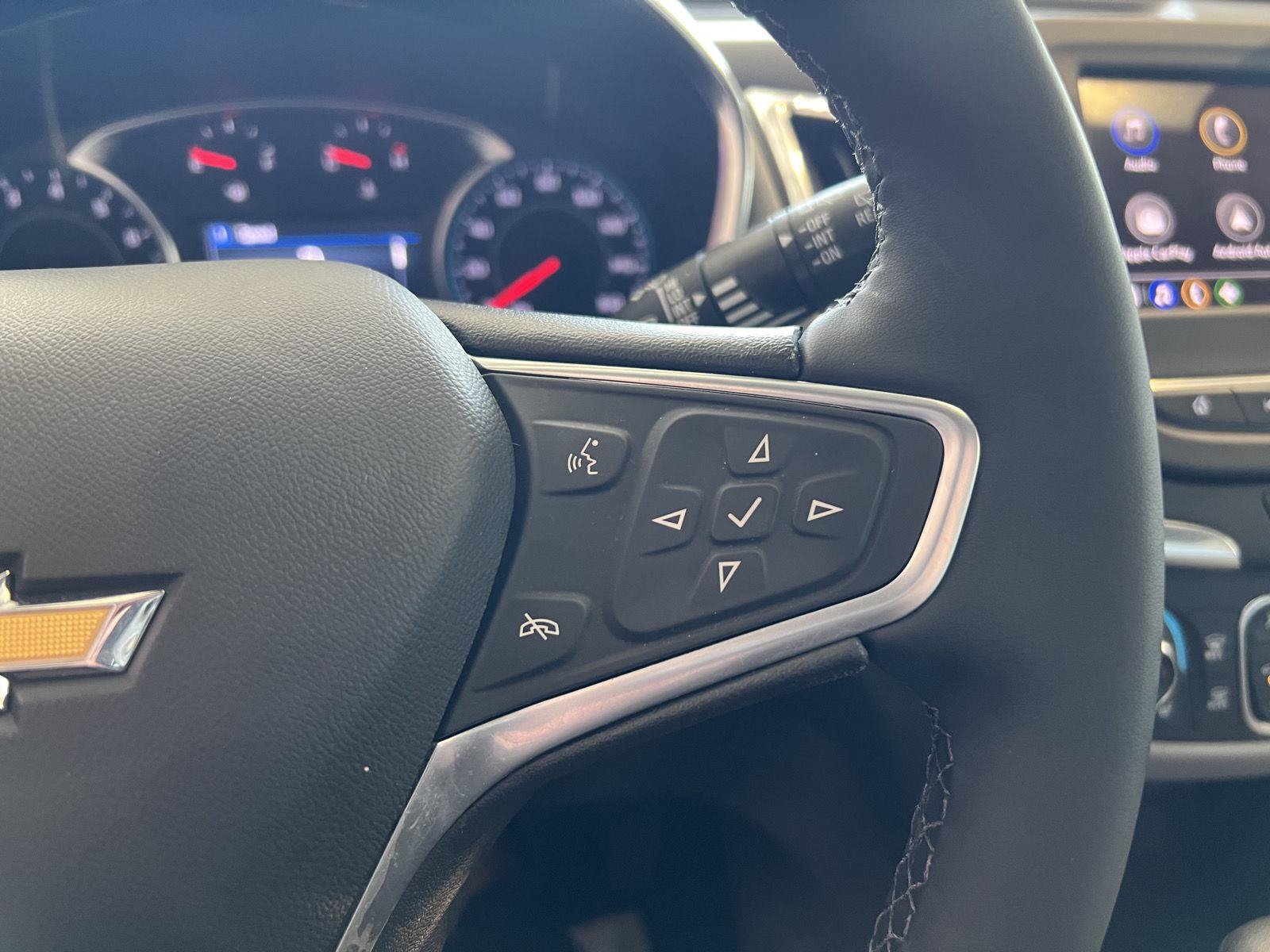 Used 2023 Chevrolet Equinox LT AWD/4WD image 38