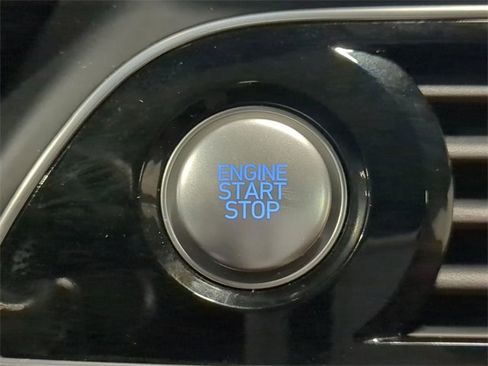 Used 2022 Genesis G70 2.0T w/ Prestige Package image 26