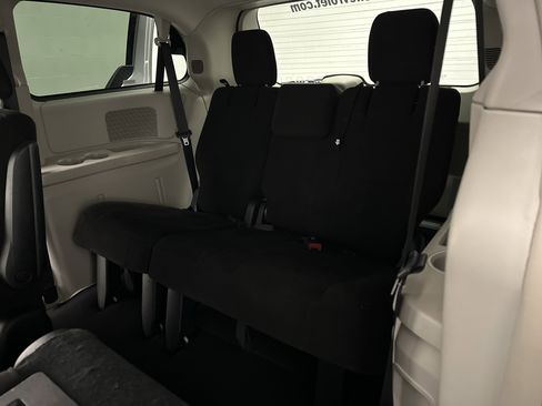 Used 2012 Dodge Grand Caravan Crew image 18
