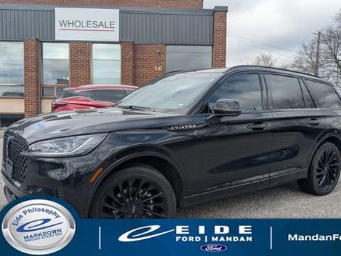 Used 2025 Lincoln Aviator Reserve w/ Equipment Group 201A AWD/4WD image 1