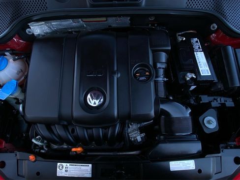 Used 2013 Volkswagen Beetle 2.5 image 28