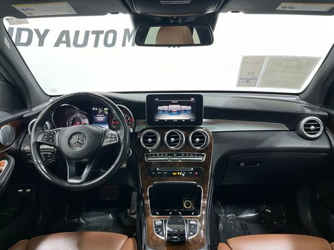 Used 2019 Mercedes-Benz GLC 350e 4MATIC image 19