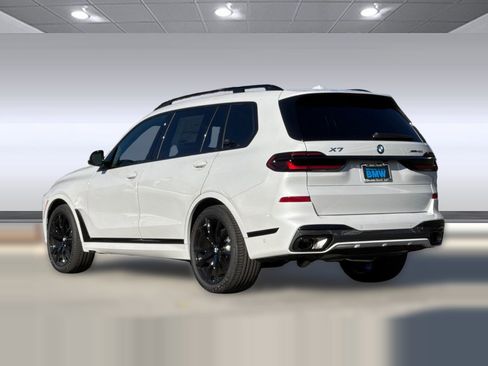 New 2026 BMW X7 xDrive40i w/ Executive Package image 3