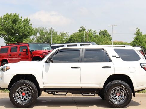 Used 2023 Toyota 4Runner SR5 Premium image 8