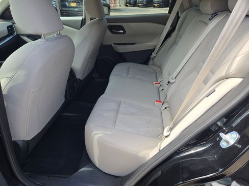 Certified 2025 Nissan Rogue SV FWD image 13