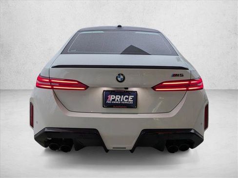 Used 2025 BMW M5 w/ Carbon Package image 5