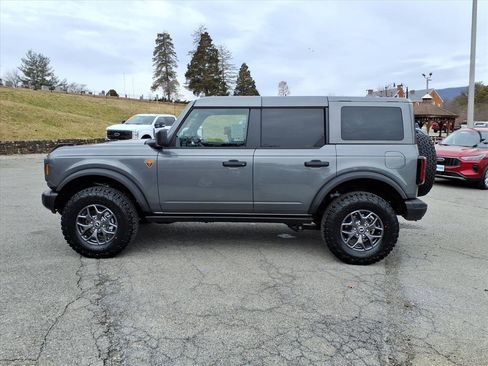 New 2025 Ford Bronco Badlands image 7
