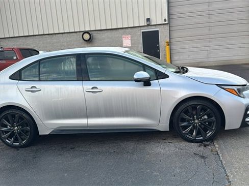 Used 2024 Toyota Corolla SE image 28