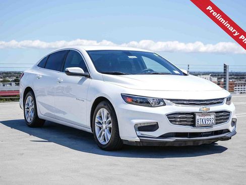 Used 2016 Chevrolet Malibu LT FWD image 3