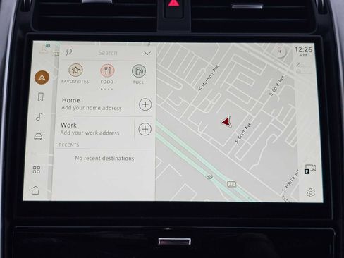 Used 2024 Land Rover Discovery Metropolitan Edition image 27