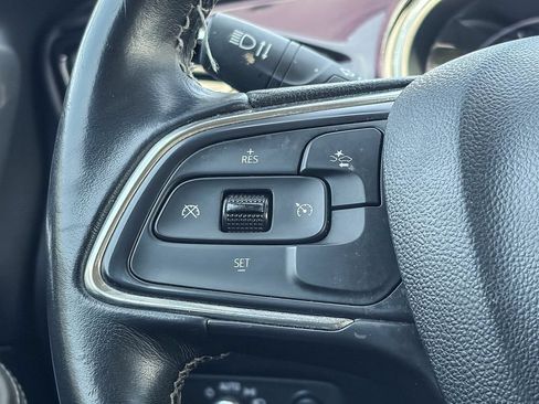 Used 2023 Buick Encore GX Preferred FWD image 19