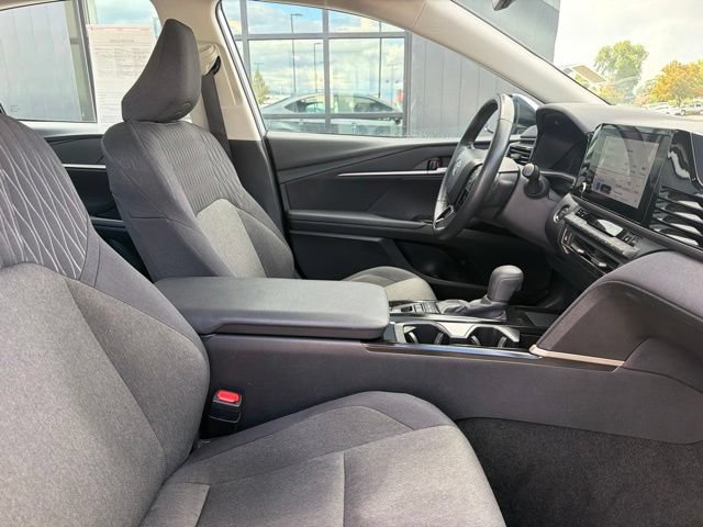 Used 2025 Toyota Camry LE w/ Convenience Package AWD/4WD image 11