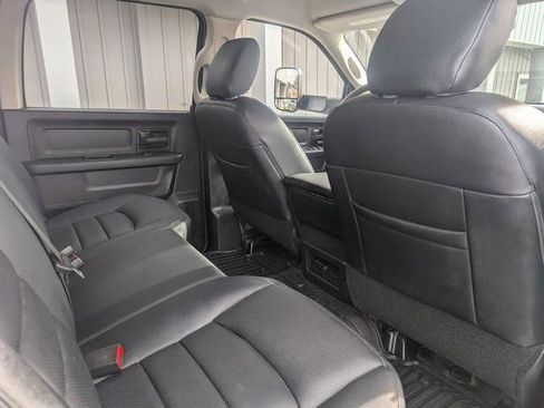 Used 2014 RAM 3500 Tradesman image 21
