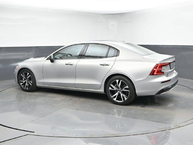 Used 2023 Volvo S60 B5 Core w/ Climate Package FWD image 7