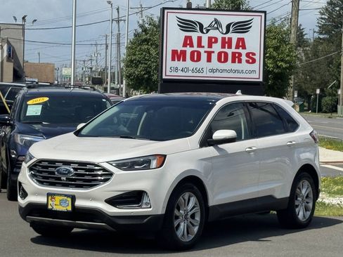 Used 2019 Ford Edge Titanium w/ Equipment Group 301A AWD/4WD image 3