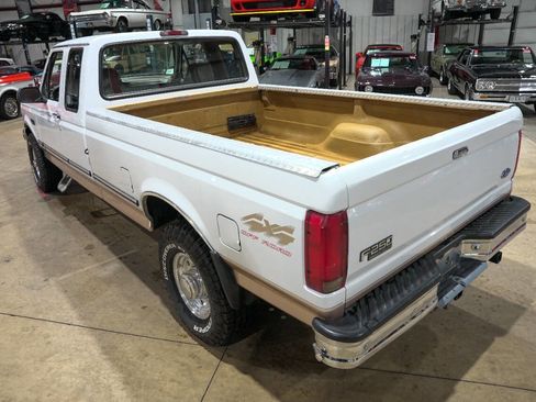 Used 1997 Ford F250 XLT image 16