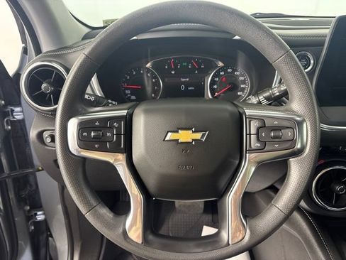 Used 2024 Chevrolet Blazer LT w/ Convenience Package FWD image 3